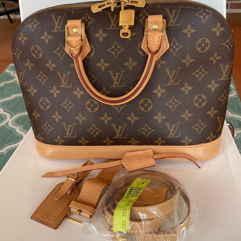 SOLD Authentic Louis Vuitton Alma Monogram pm Tote/ Shoulder bag - Picture 1 of 17